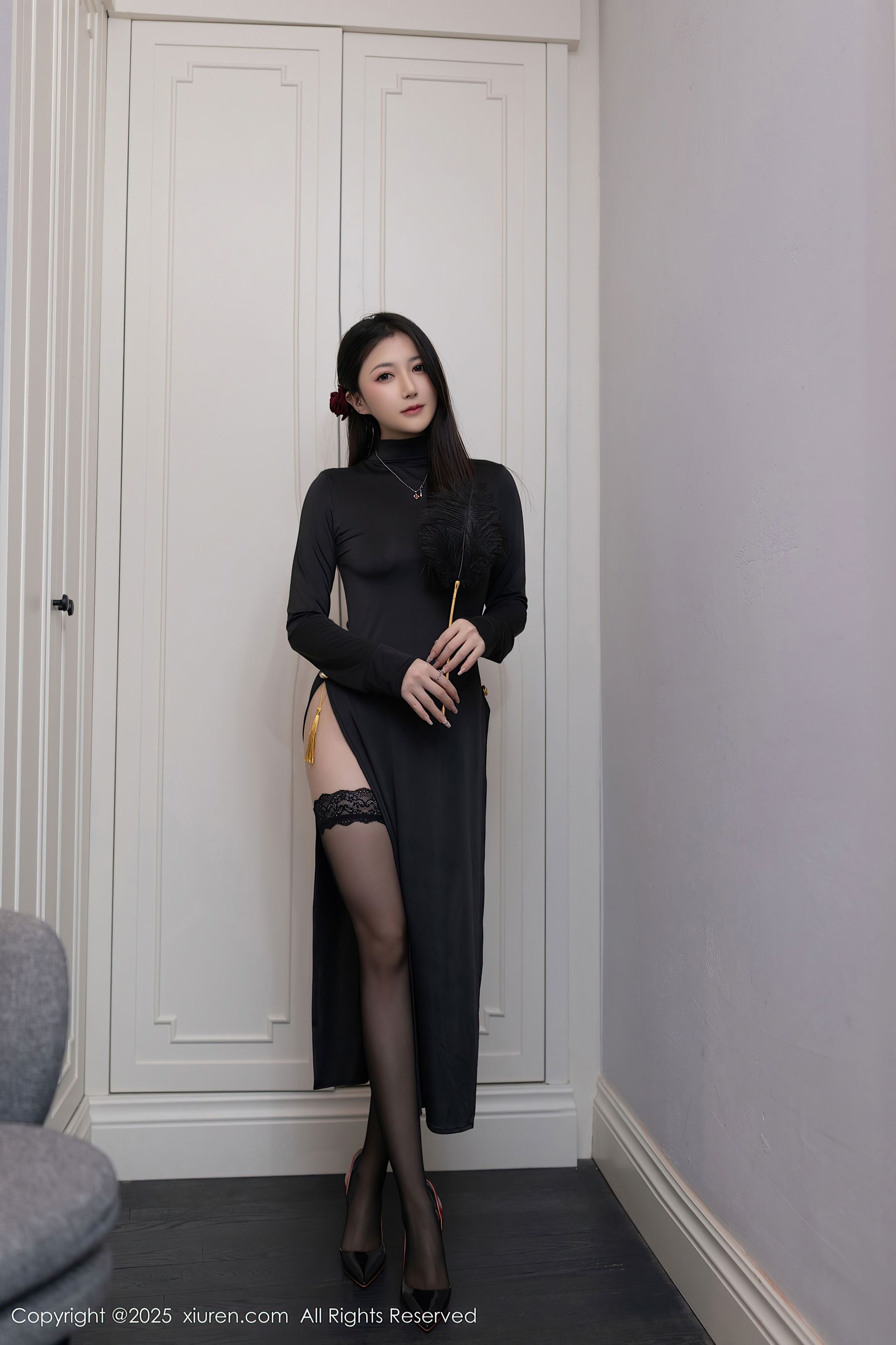 秀人网 No.10023 鱼子酱Fish 黑丝美腿