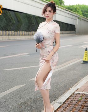 秀人网 No.10419 玫瑰我爱你 浅色旗袍