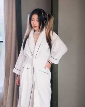秀人网 No.10394 诺诺Hsu 白色浴袍