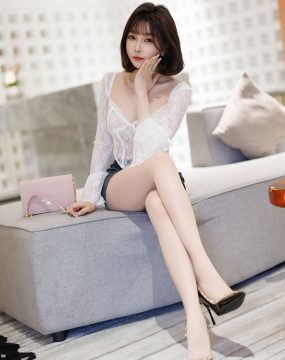 秀人网 No.10113 徐莉芝Booty 诱人白袜