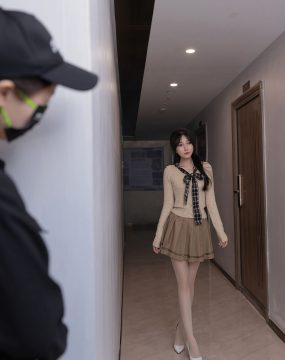 秀人网 No.9988 鱼子酱Fish 丝袜美腿